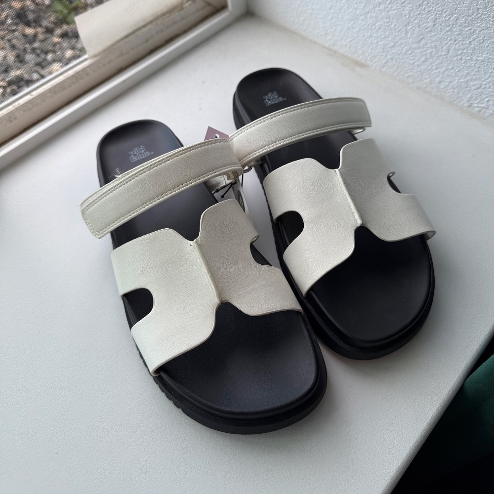 NWT - Women's Hayley Slide Sandals - Wild Fable White 11